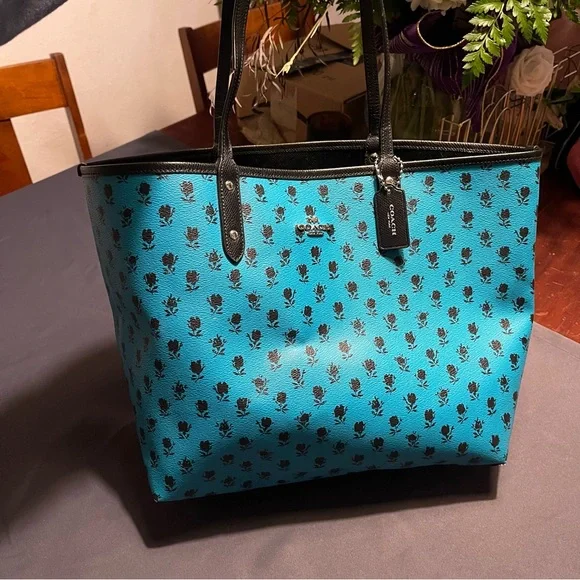 Coach City Signature Reversible Tote Bag - Turquoise/Blk Rose Print - Picture 9 of 16